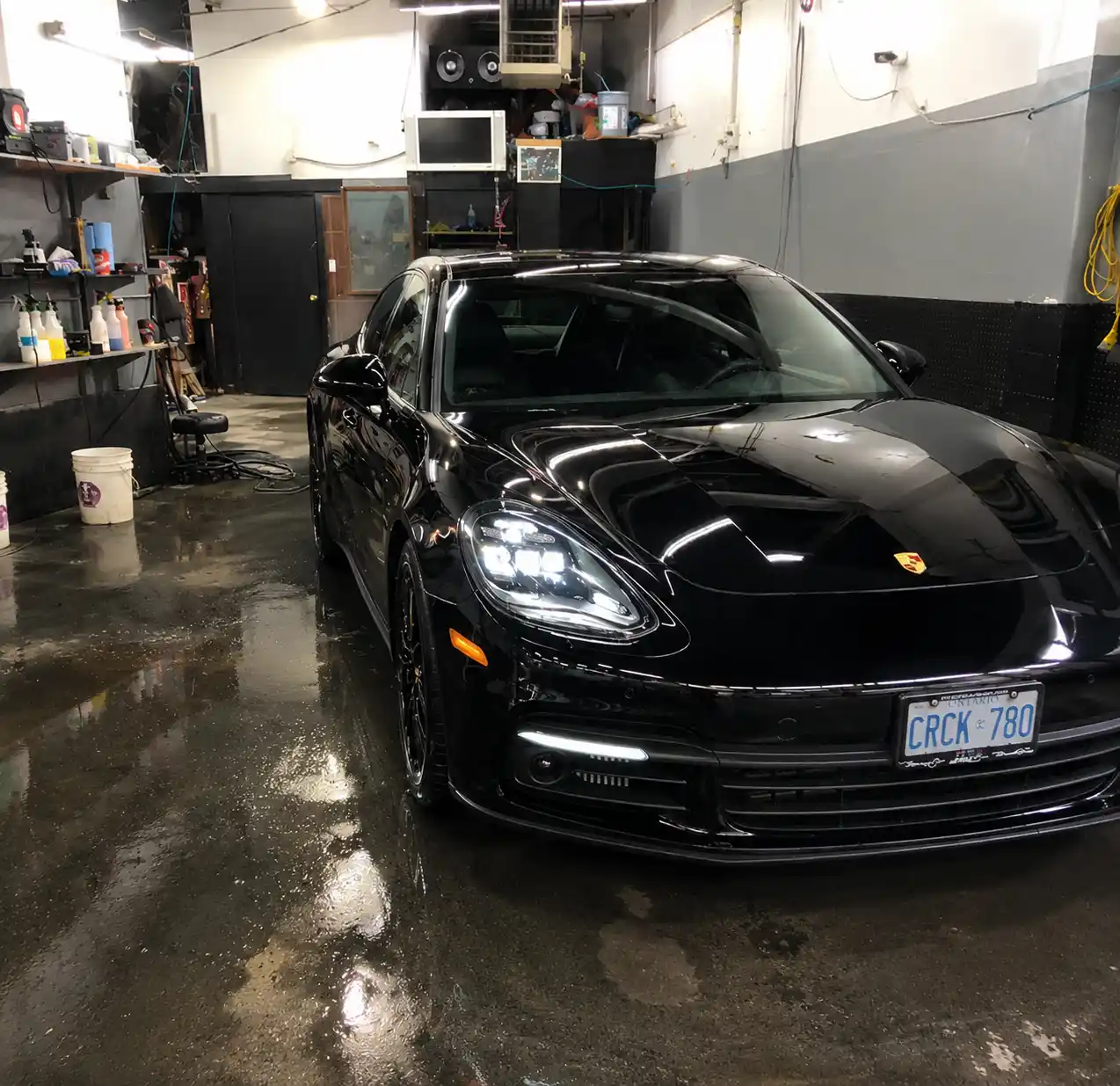 Glossy paint reflection after correction